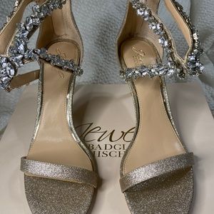 Badgley Mischka Light Gold Glitter Sandal size 9